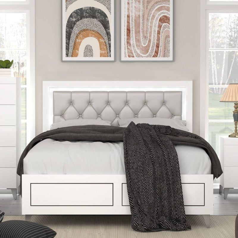 Acme Furniture Casilda King Upholstered Panel Bed BD00806EK IMAGE 6