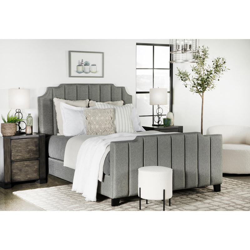 Coaster Furniture Fiona Queen Upholstered Panel Bed 306029Q IMAGE 2